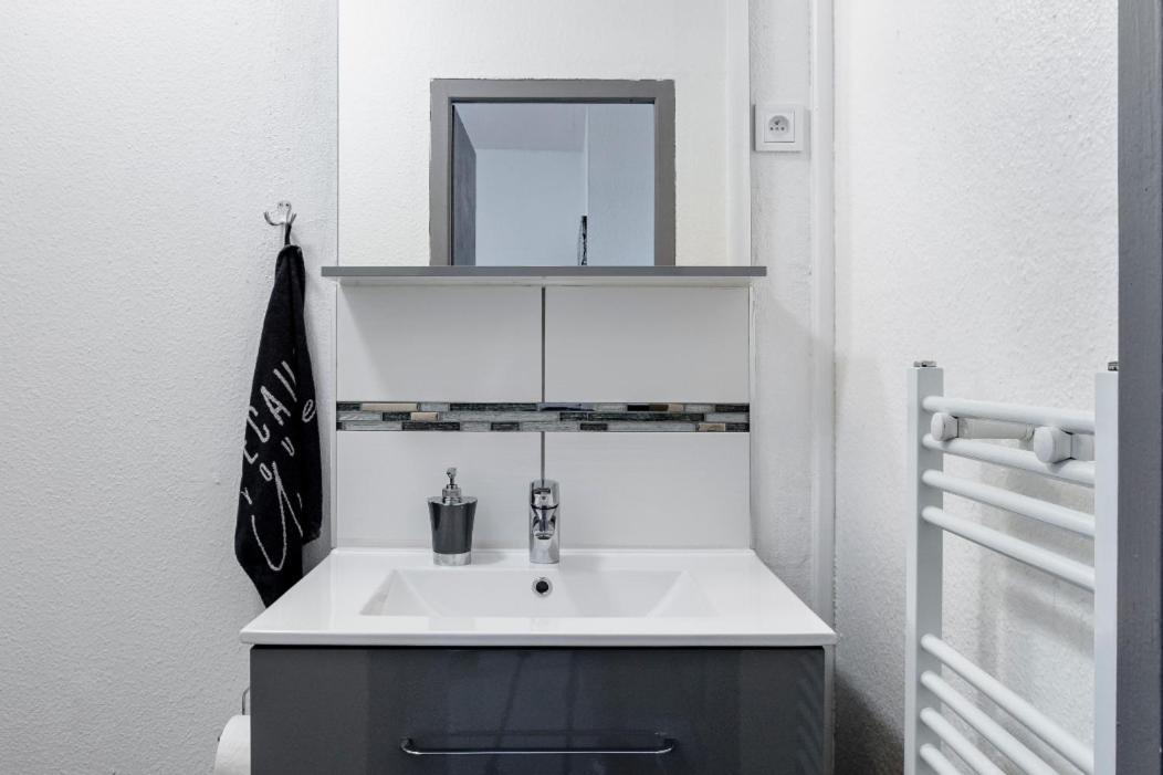 Comfort Stay Basel Airport 2A46 サン・ルイ エクステリア 写真